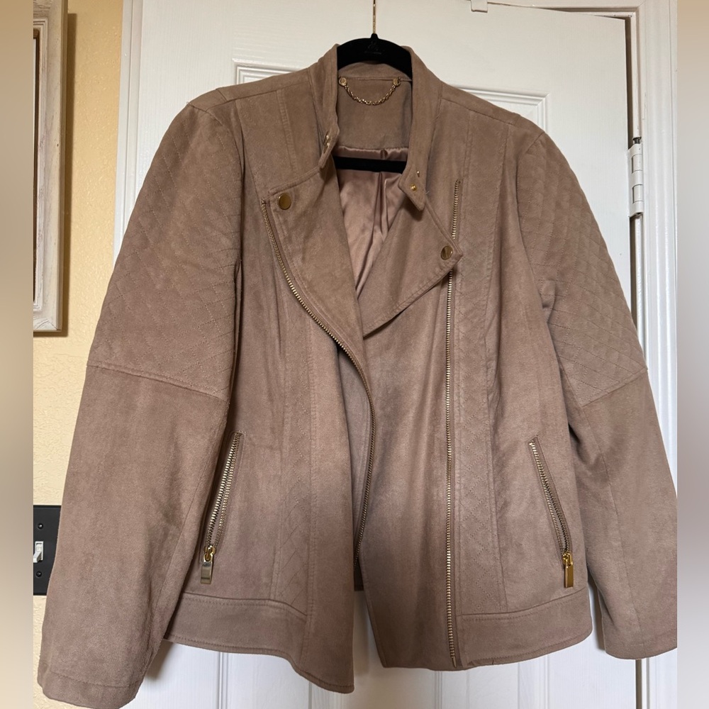 Chicos Size 2 Tan Suede Jacket lined new no tags. Super soft. Womens 12-14!